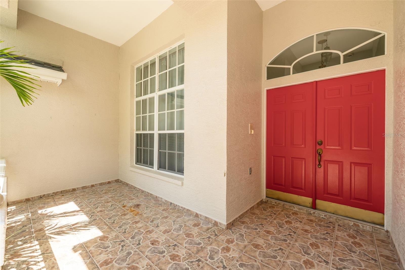 526 VILLAGE DR, TARPON SPRINGS, FL, 34689