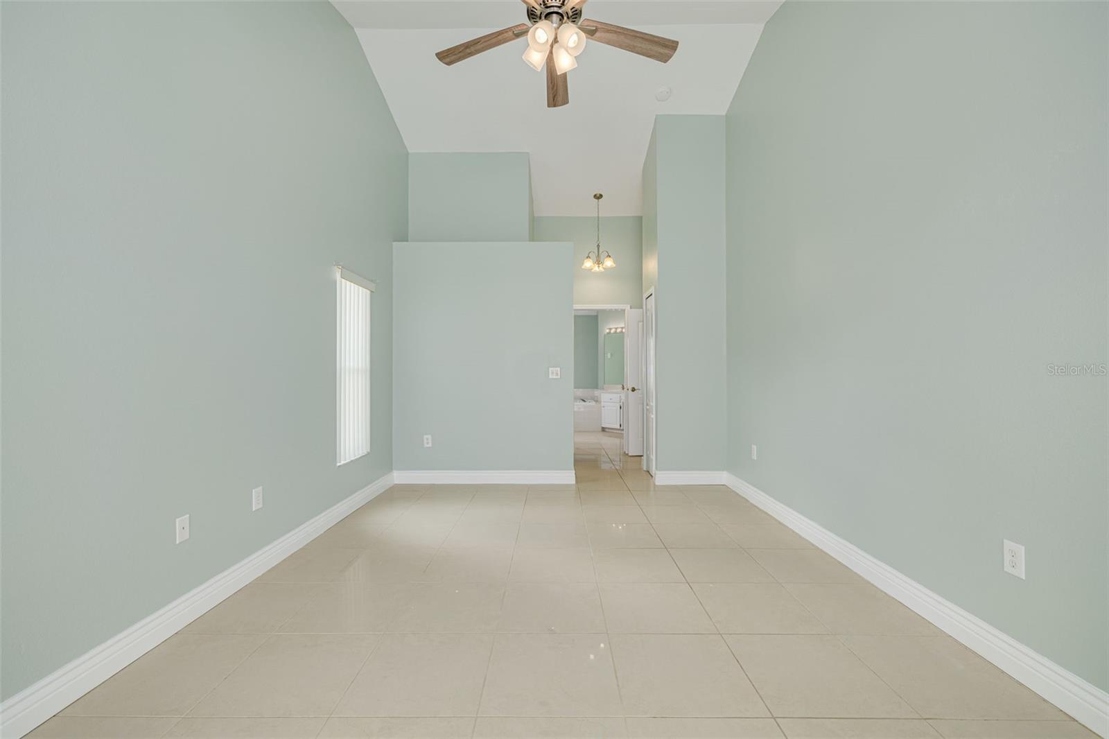 526 VILLAGE DR, TARPON SPRINGS, FL, 34689