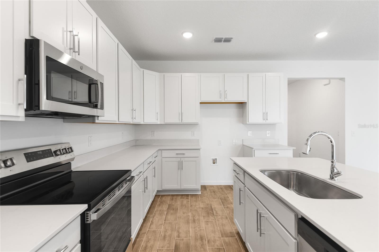 1749 CARNELIAN ST, DELAND, FL, 32720