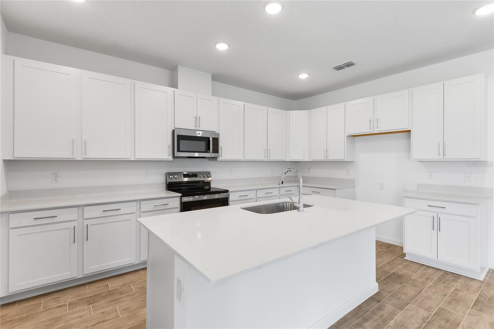 1749 CARNELIAN ST, DELAND, FL, 32720