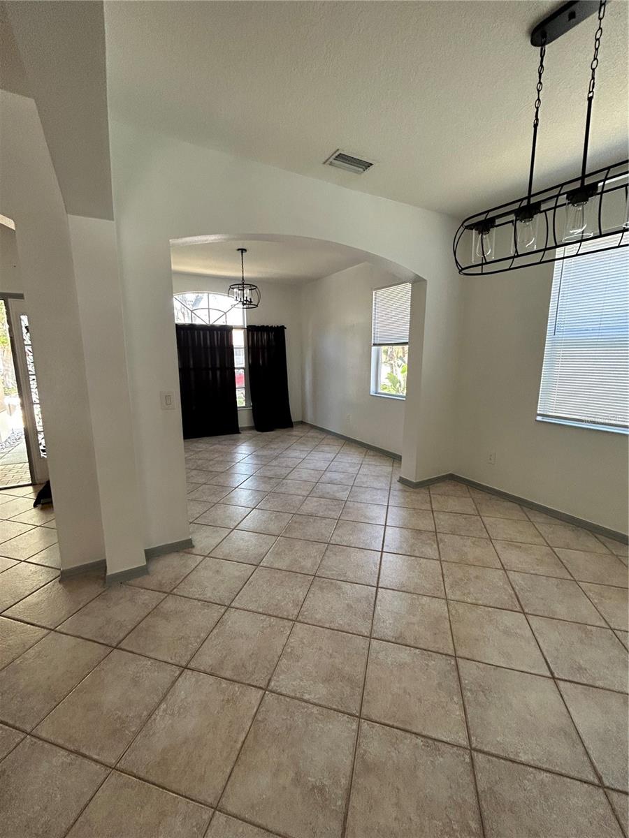 10818 NEWBRIDGE DR, RIVERVIEW, FL, 33579