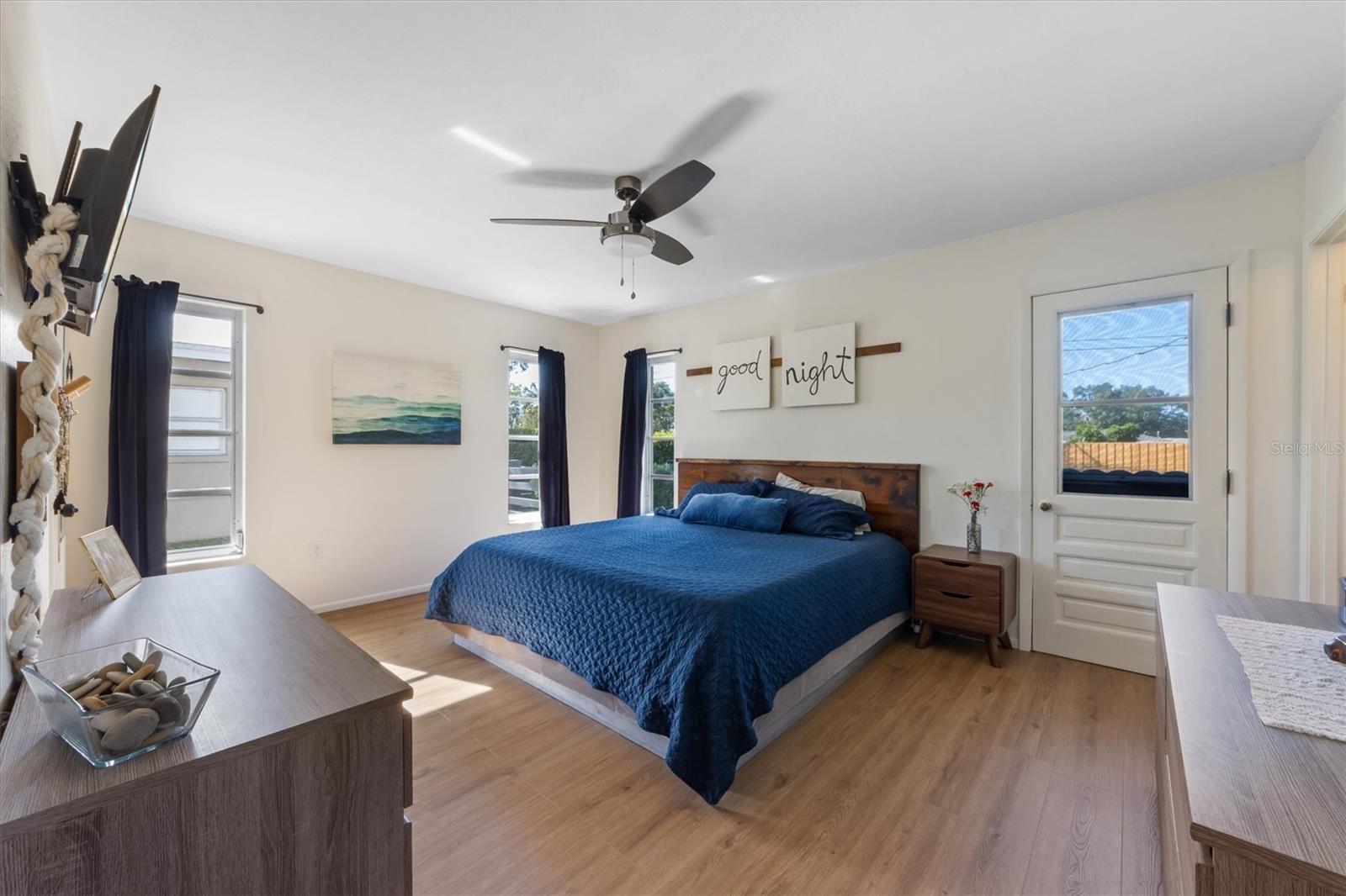 5704 2ND AVENUE DR NW, BRADENTON, FL, 34209