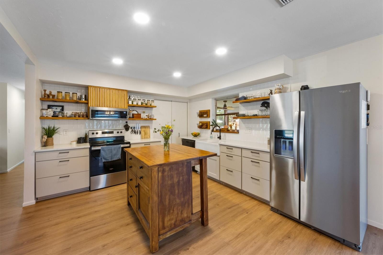 5704 2ND AVENUE DR NW, BRADENTON, FL, 34209