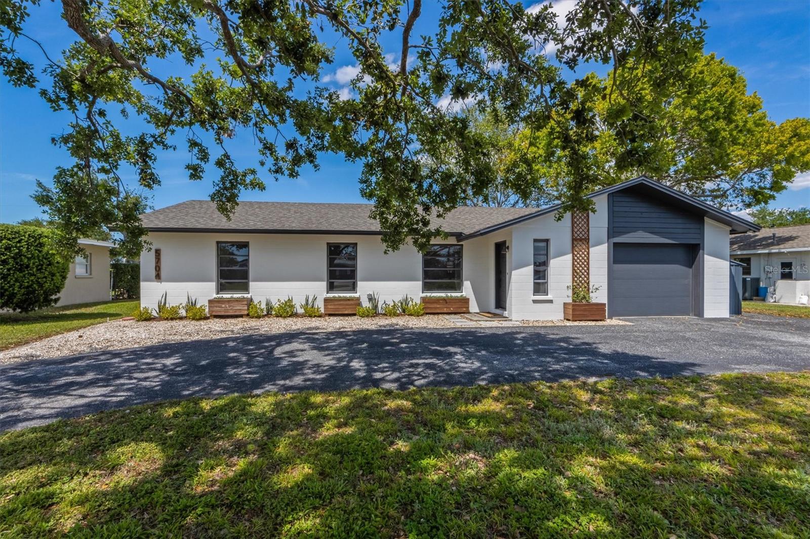 5704 2ND AVENUE DR NW, BRADENTON, FL, 34209