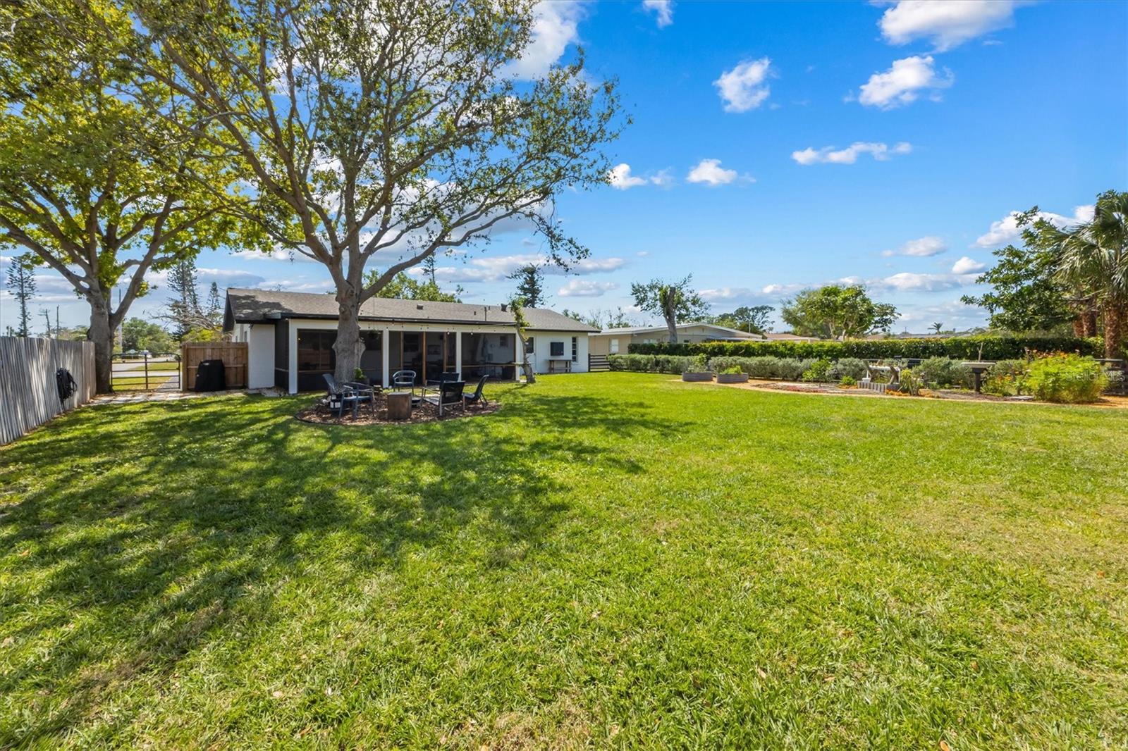 5704 2ND AVENUE DR NW, BRADENTON, FL, 34209