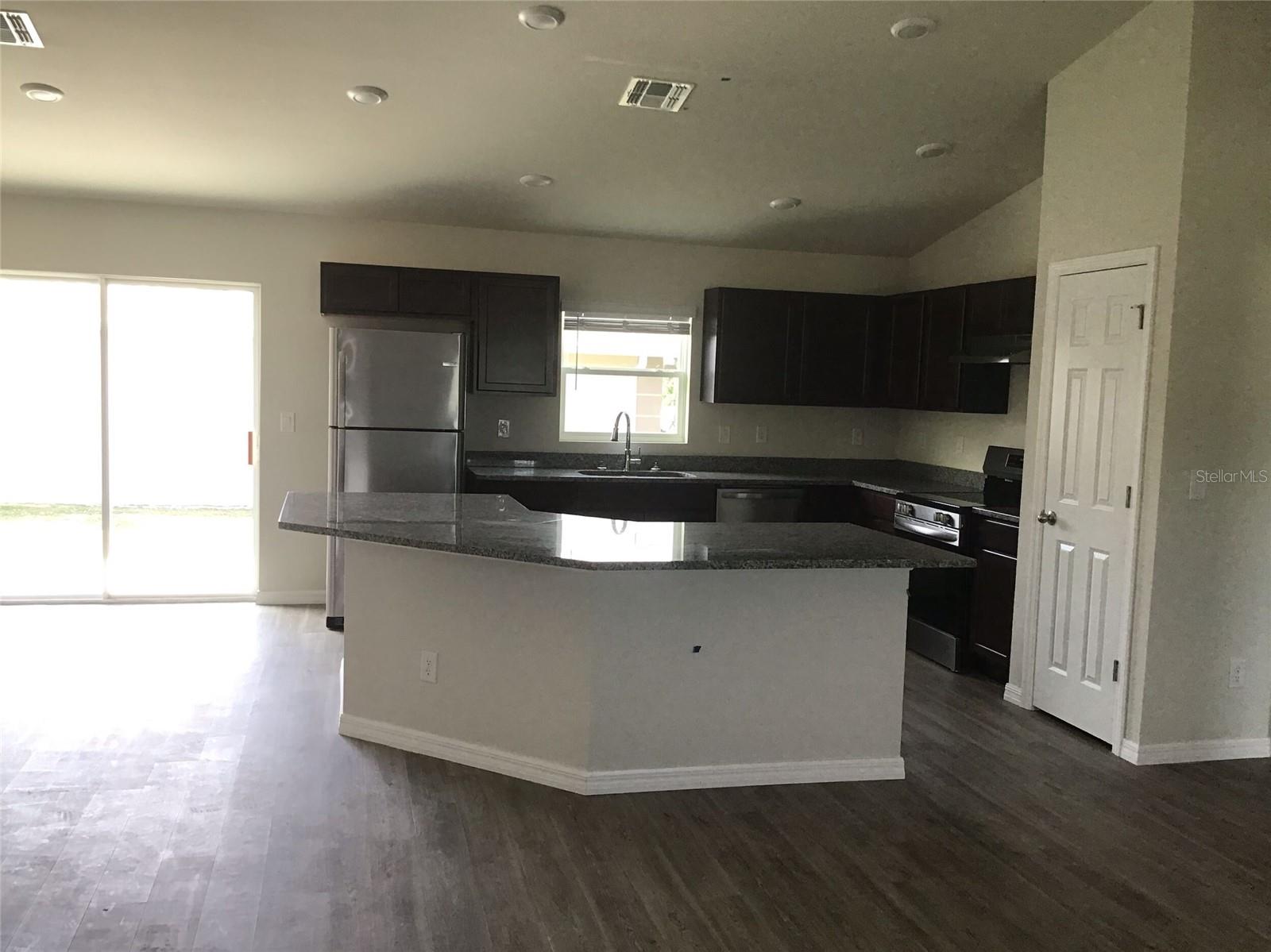 1039 BIRCHCREST BLVD, PORT CHARLOTTE, FL, 33952