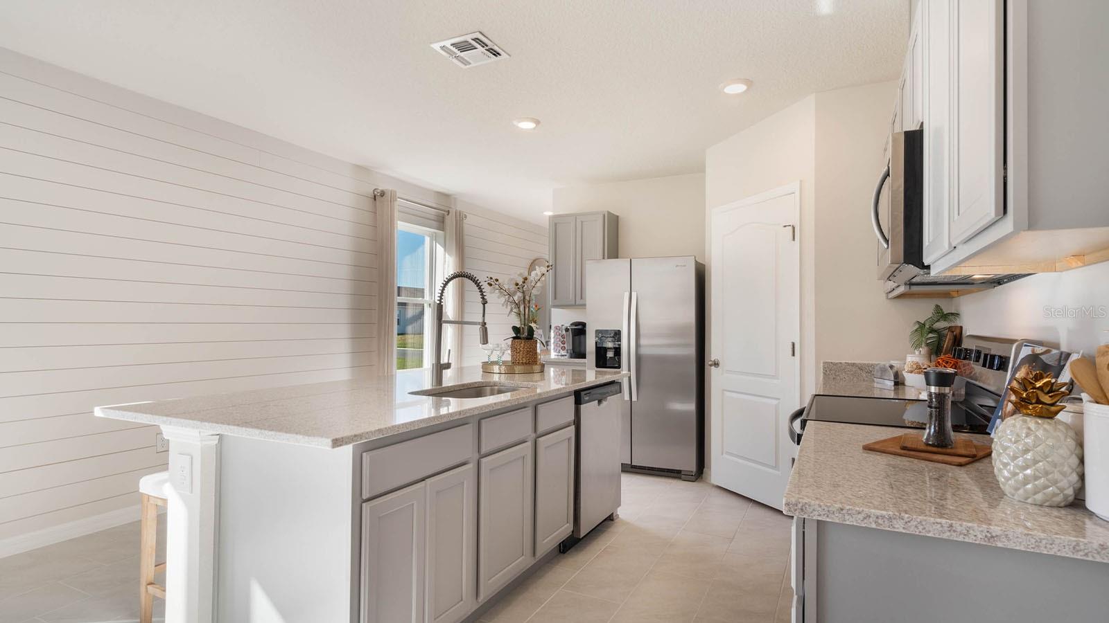 1321 JUNE LAKE LOOP, LAKE HAMILTON, FL, 33851