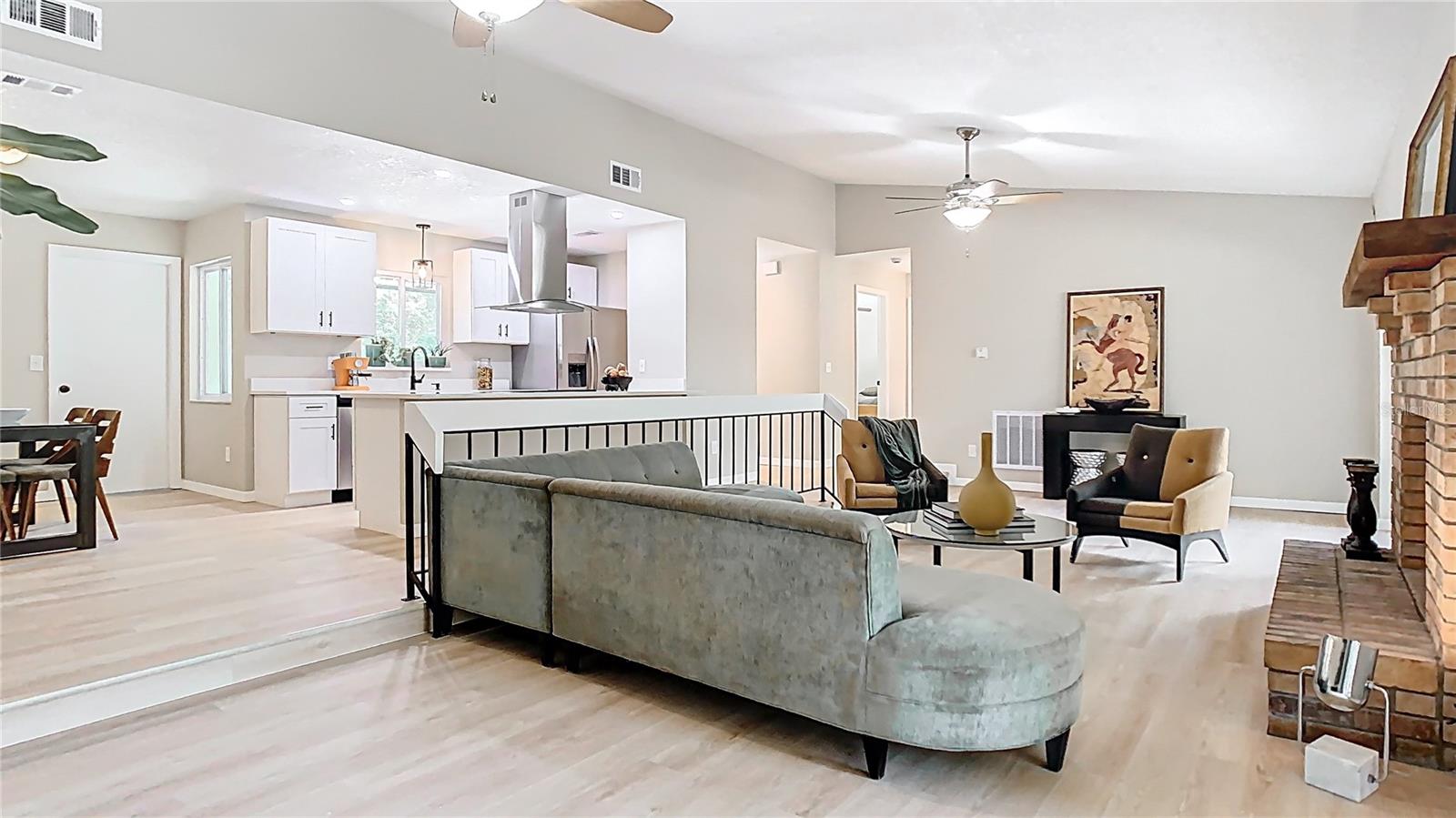 1025 WINTER SPRINGS BLVD, WINTER SPRINGS, FL, 32708