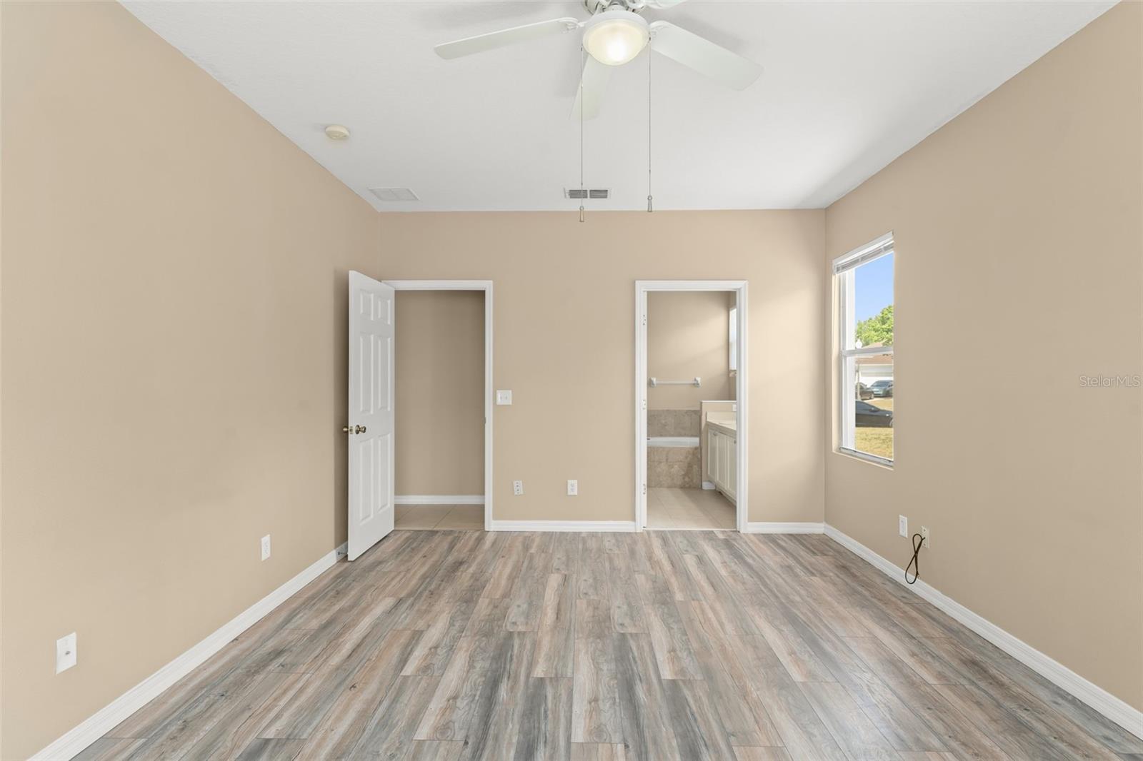 558 KNOLLWOOD DR, DAVENPORT, FL, 33837