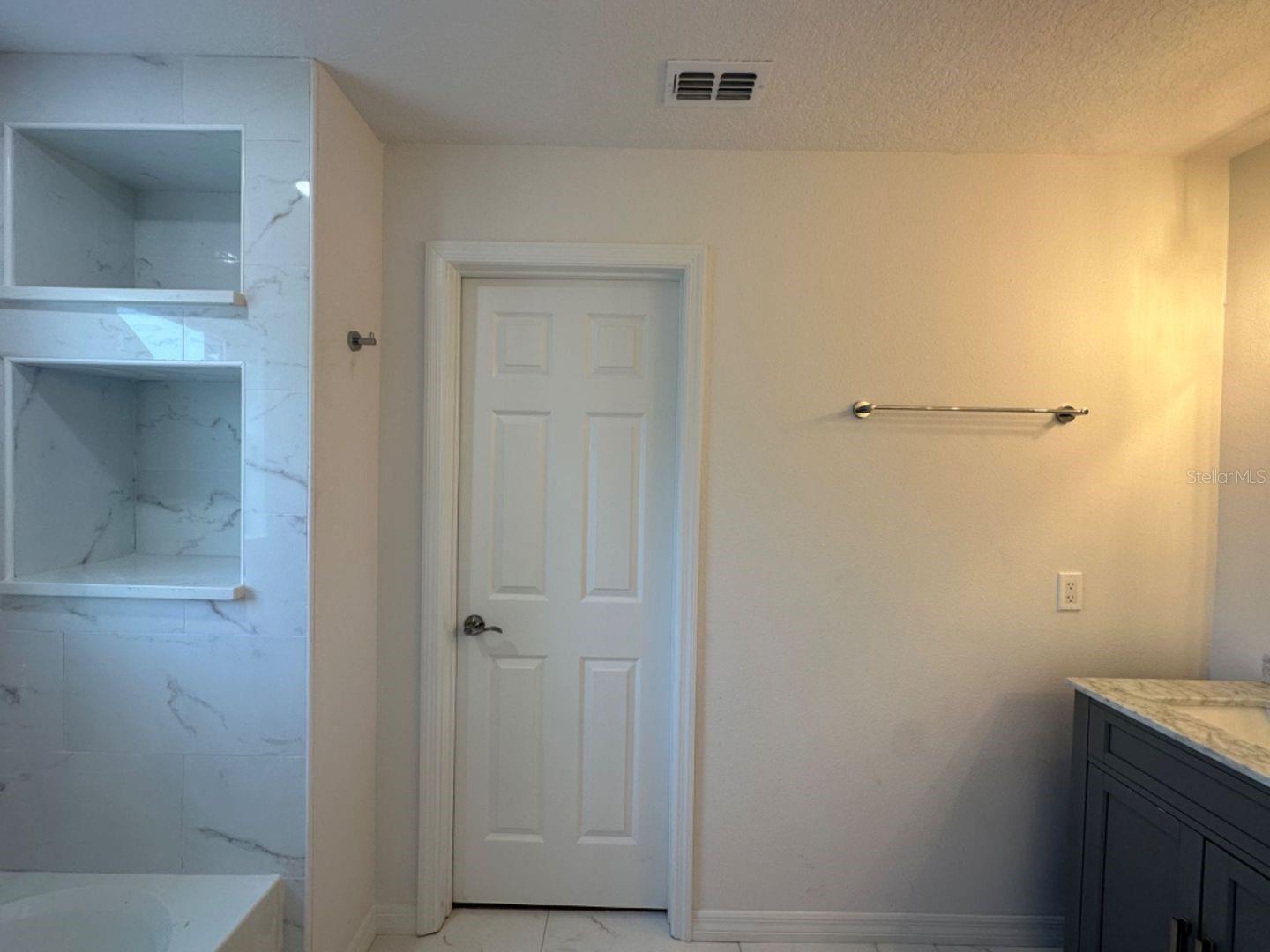 409 ST JOHNS LN, KISSIMMEE, FL, 34759