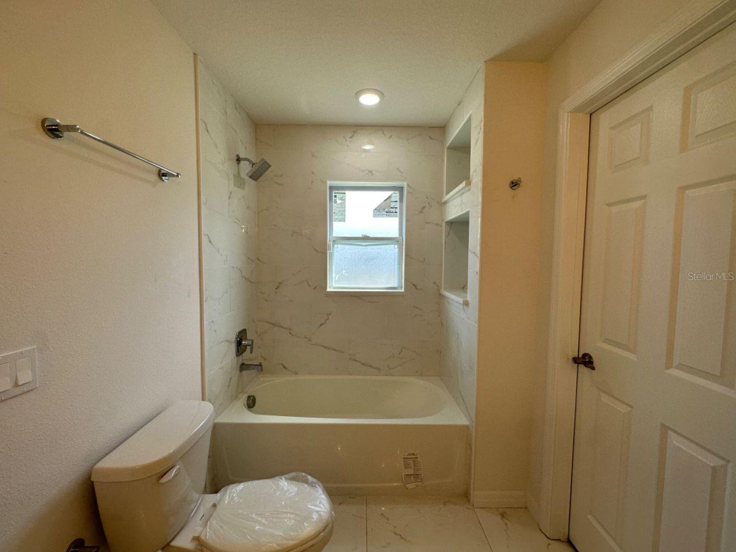 409 ST JOHNS LN, KISSIMMEE, FL, 34759