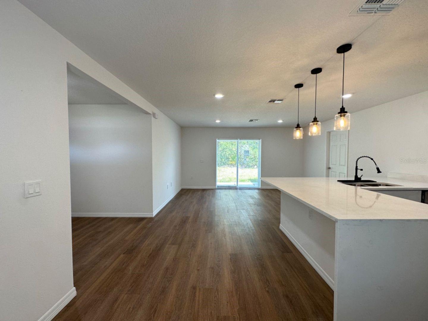 409 ST JOHNS LN, KISSIMMEE, FL, 34759