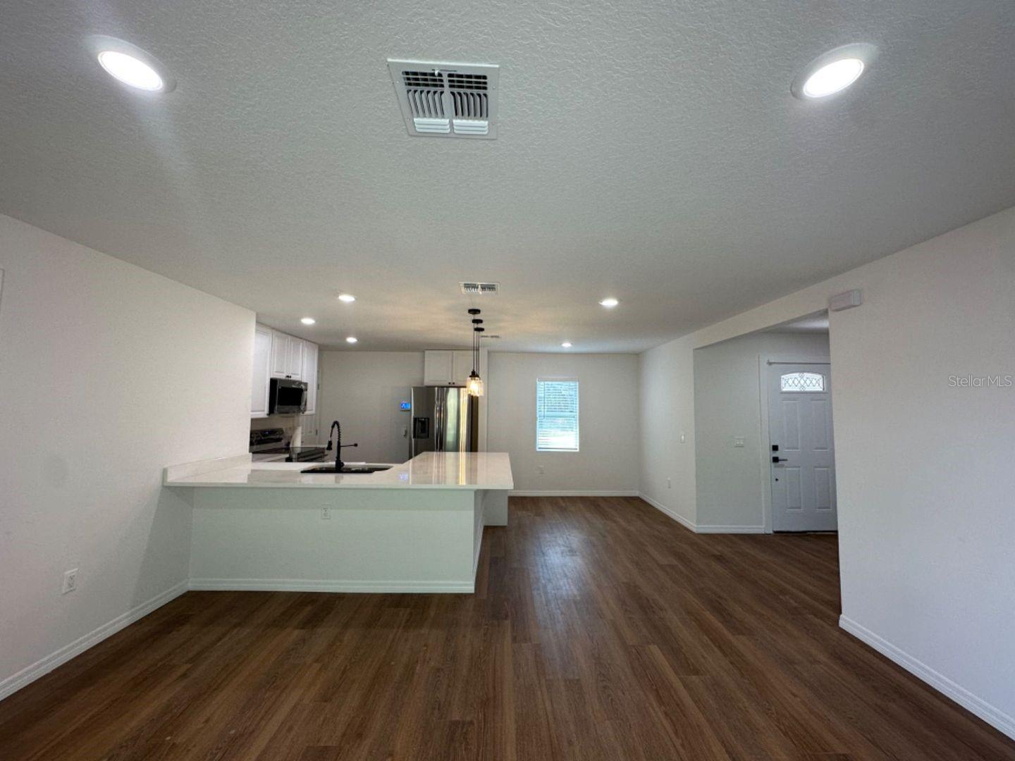 409 ST JOHNS LN, KISSIMMEE, FL, 34759