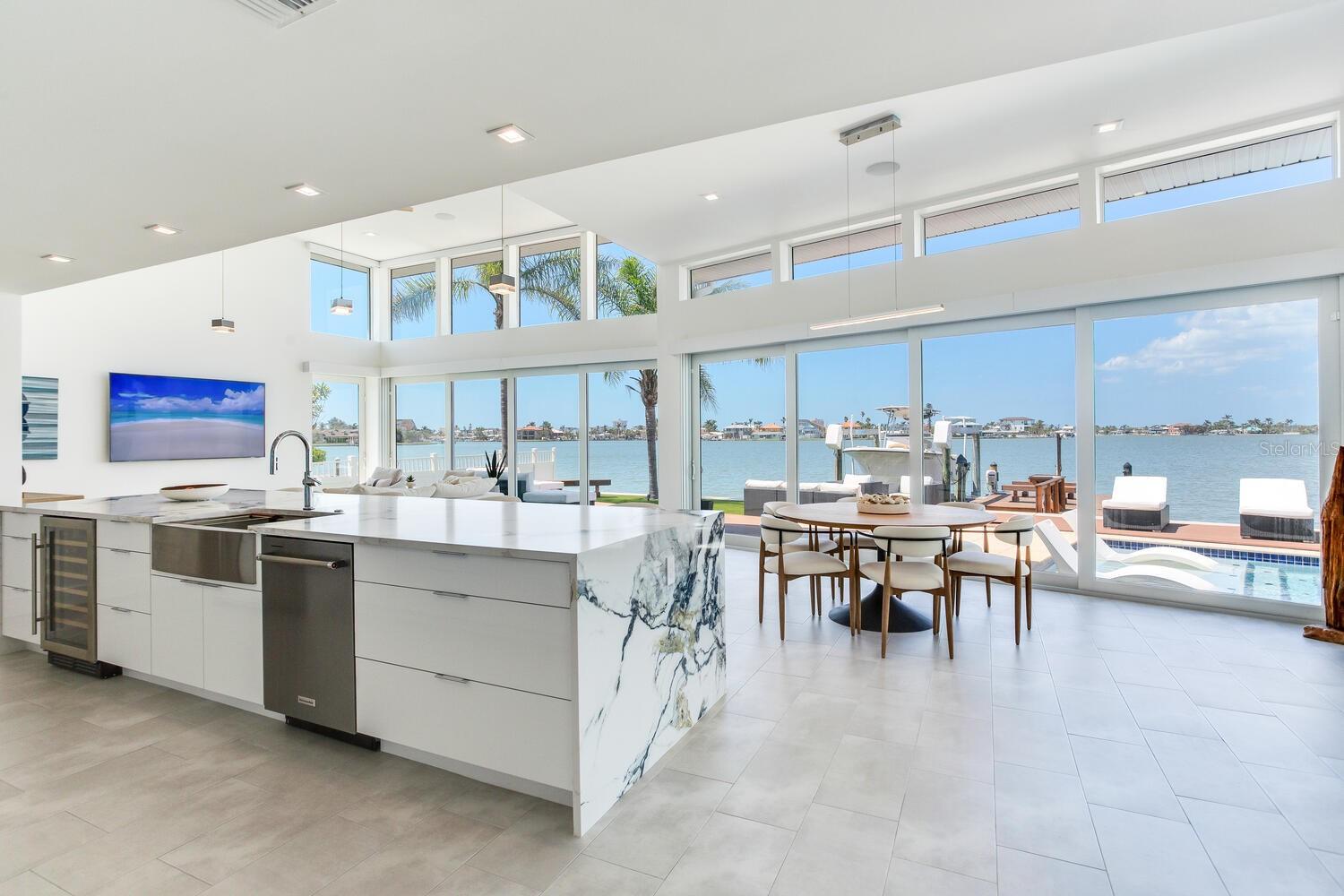 16496 REDINGTON DR, REDINGTON BEACH, FL, 33708