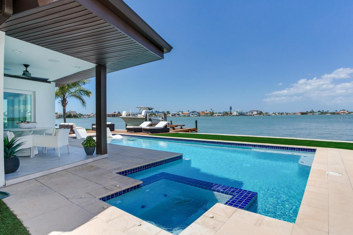 16496 REDINGTON DR, REDINGTON BEACH, FL, 33708