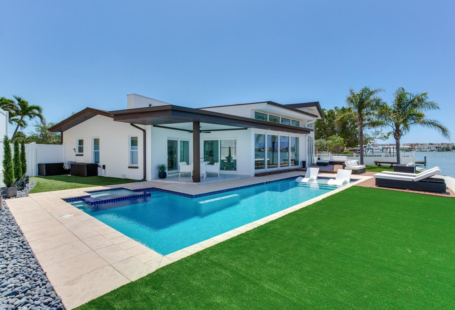 16496 REDINGTON DR, REDINGTON BEACH, FL, 33708