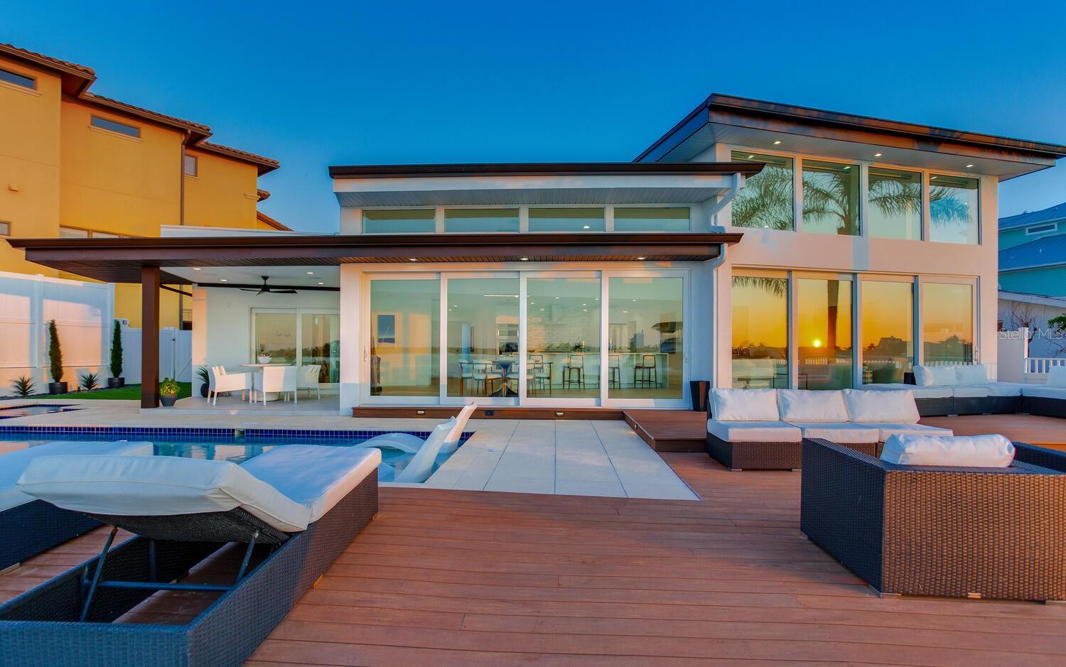 16496 REDINGTON DR, REDINGTON BEACH, FL, 33708