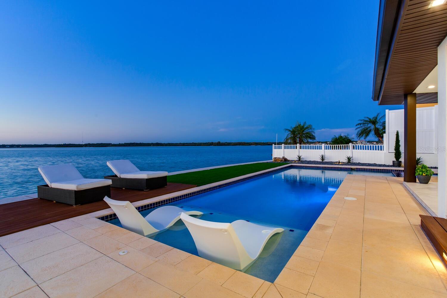 16496 REDINGTON DR, REDINGTON BEACH, FL, 33708