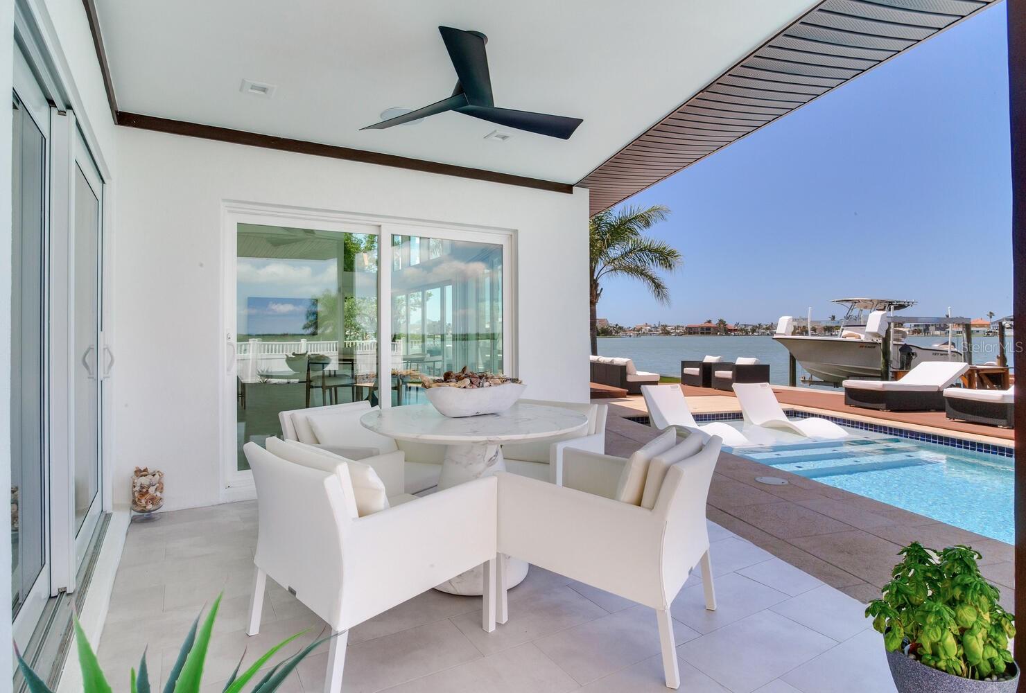 16496 REDINGTON DR, REDINGTON BEACH, FL, 33708