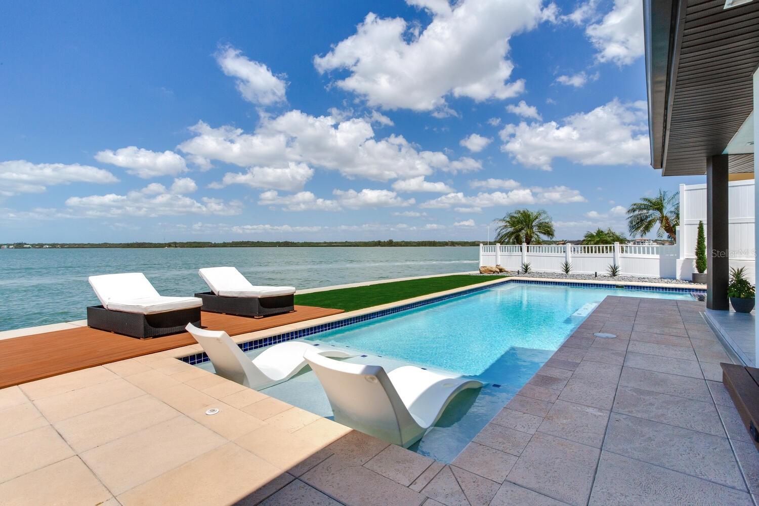 16496 REDINGTON DR, REDINGTON BEACH, FL, 33708
