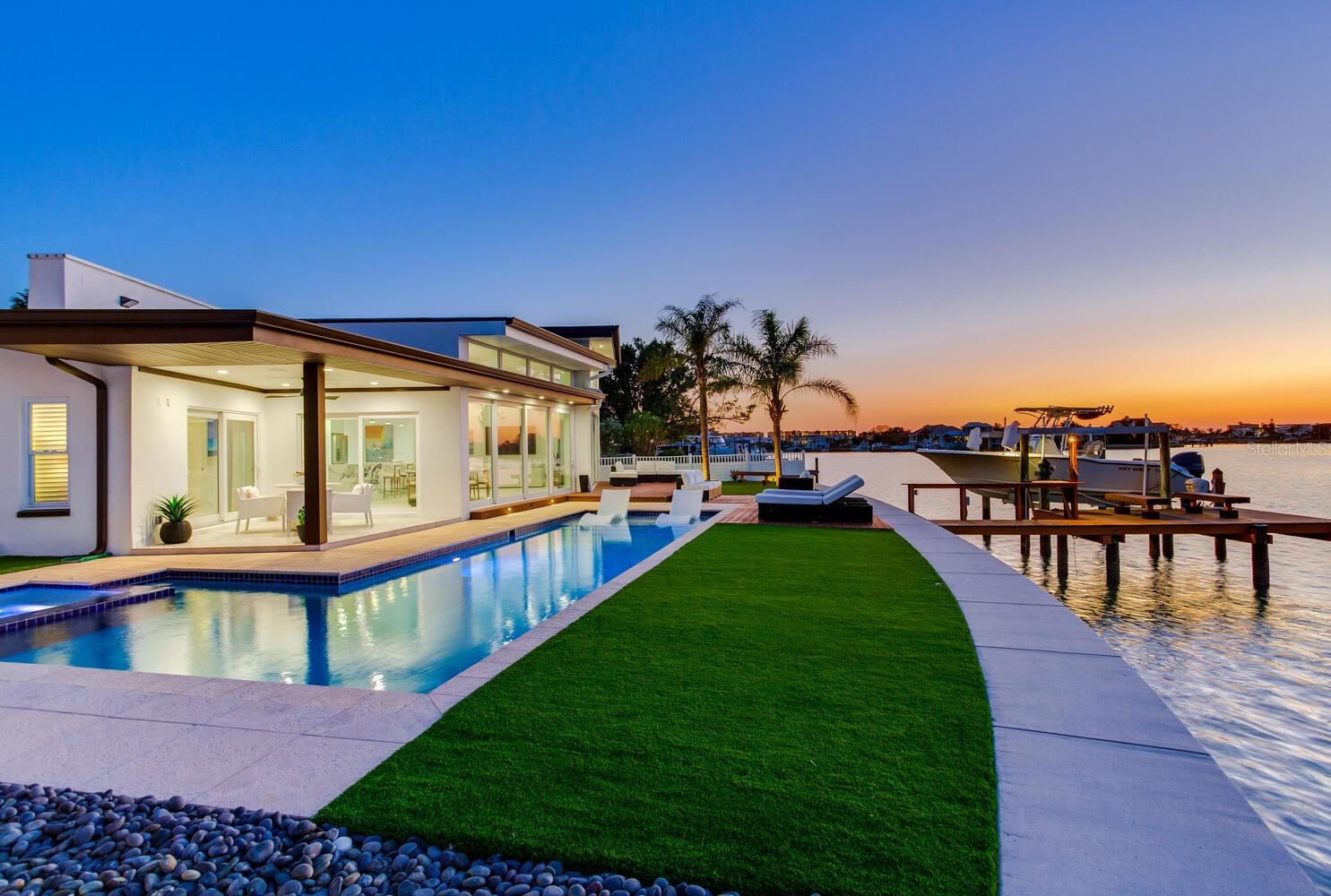 16496 REDINGTON DR, REDINGTON BEACH, FL, 33708