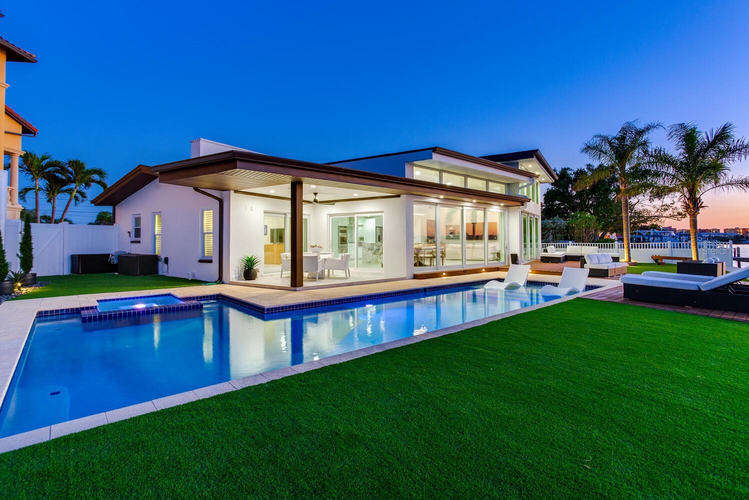 16496 REDINGTON DR, REDINGTON BEACH, FL, 33708