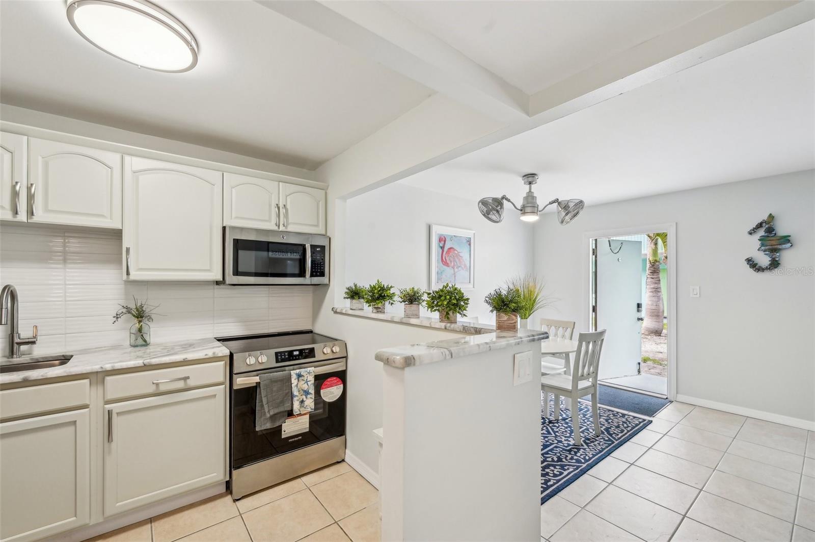 117 7TH ST N #5, BRADENTON BEACH, FL, 34217