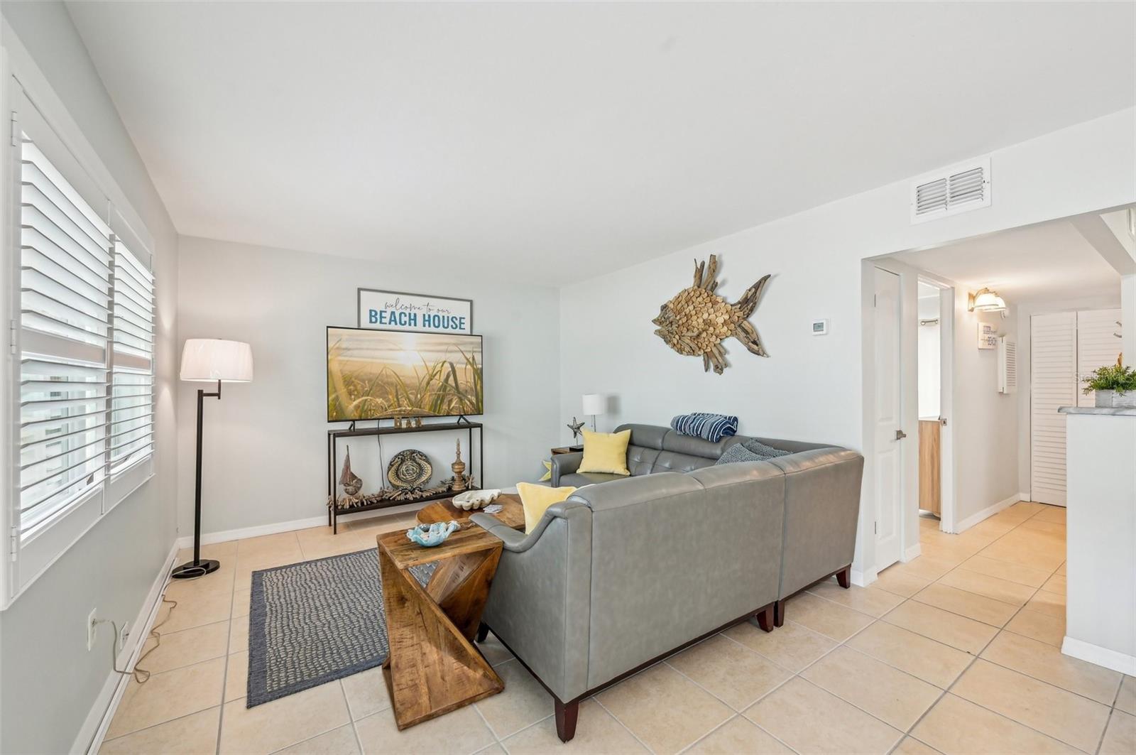 117 7TH ST N #5, BRADENTON BEACH, FL, 34217