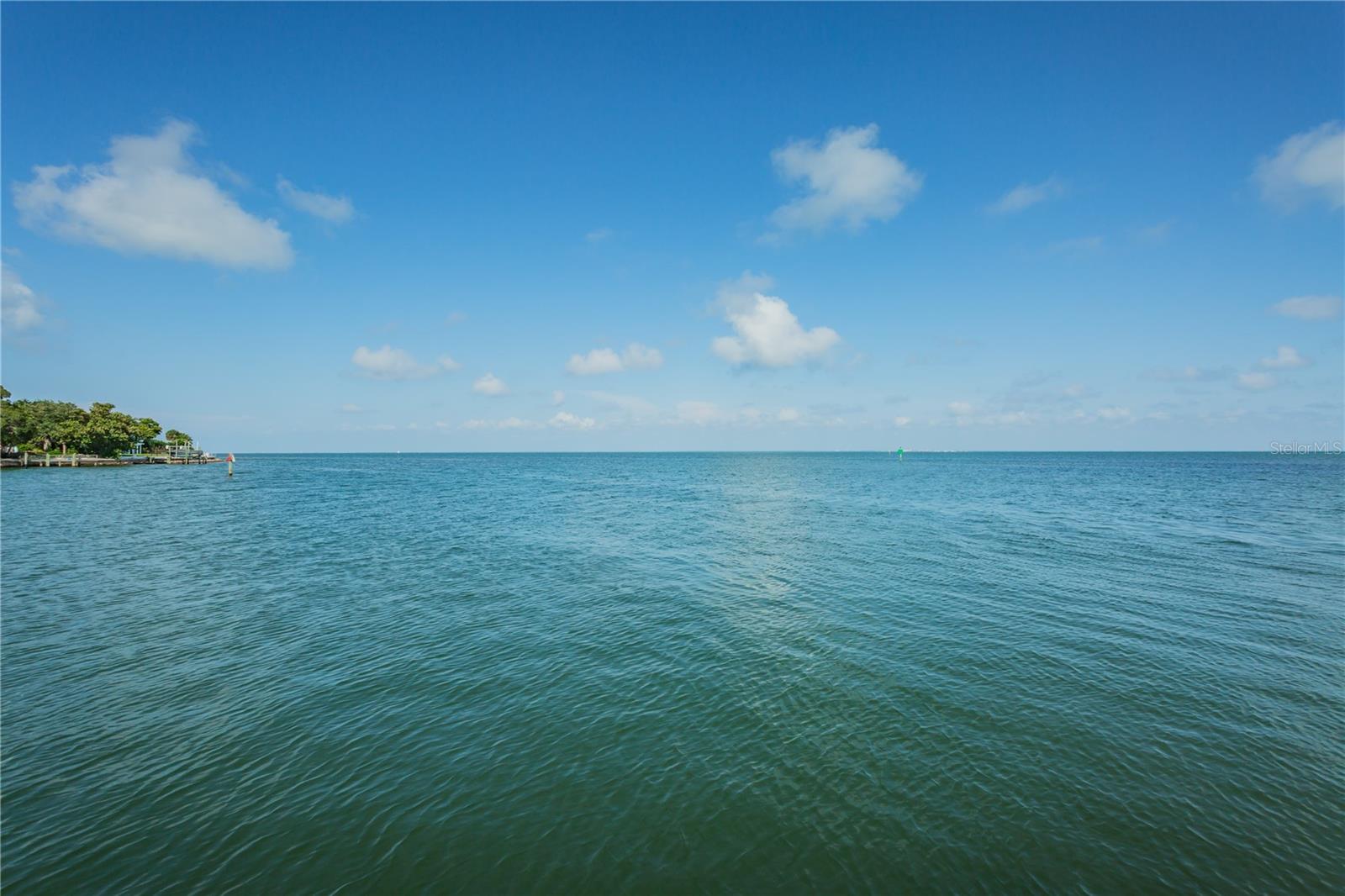 650 PINELLAS POINT DR S #216, ST PETERSBURG, FL, 33705