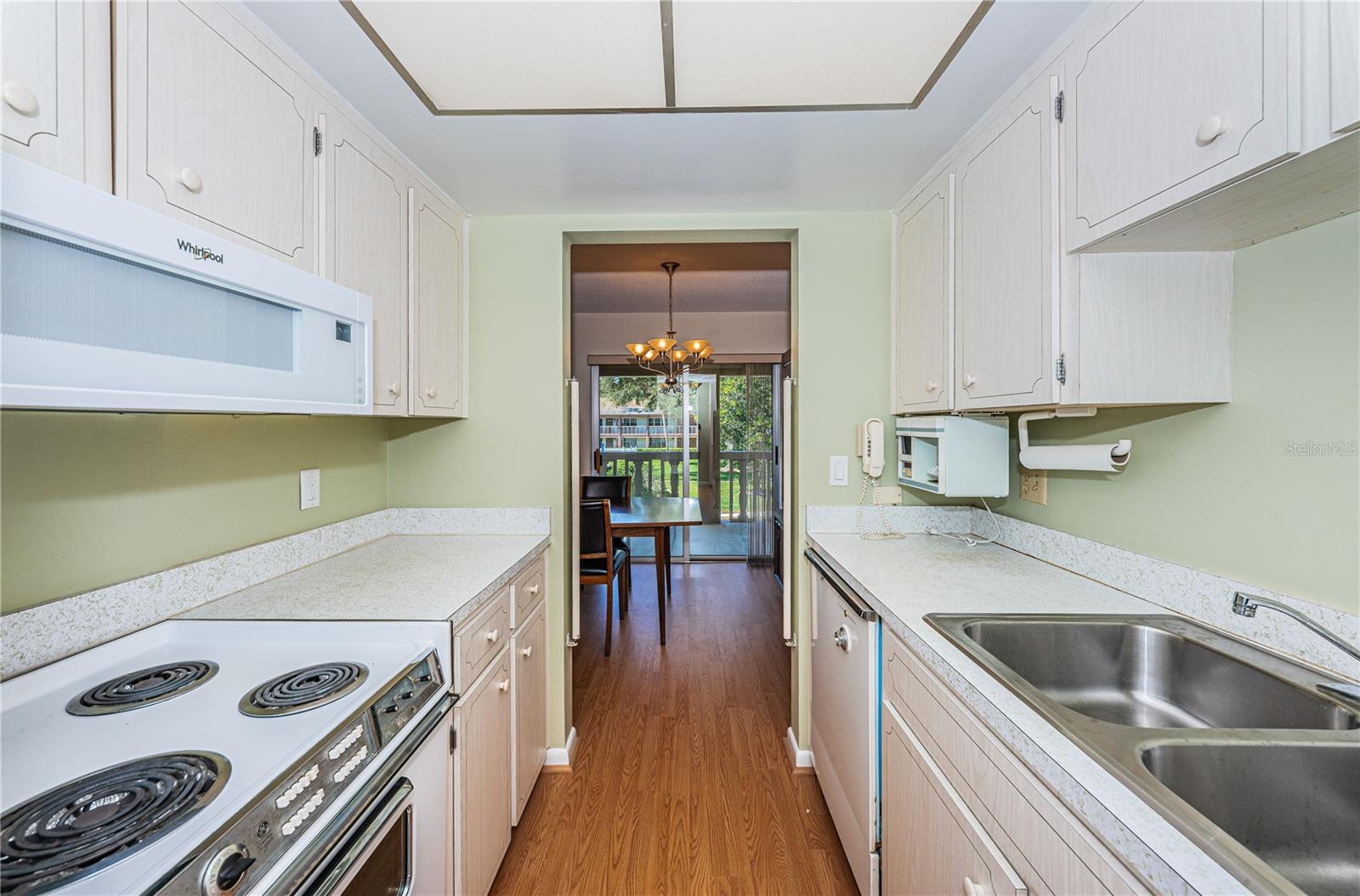 650 PINELLAS POINT DR S #216, ST PETERSBURG, FL, 33705