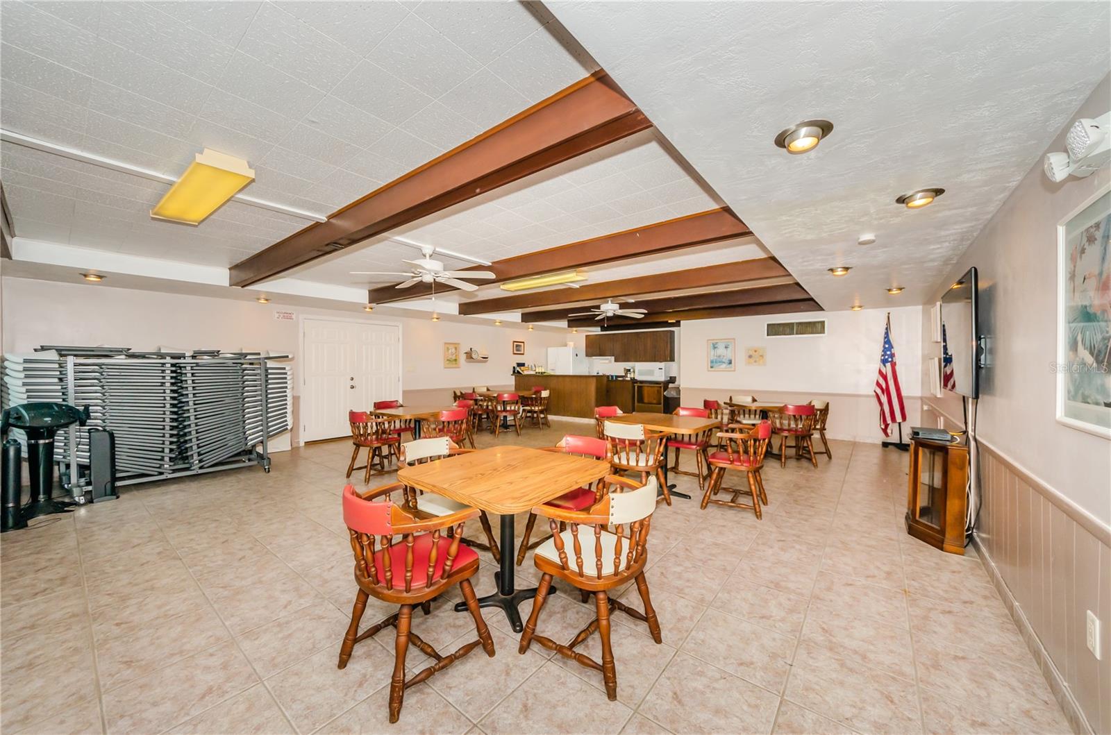 650 PINELLAS POINT DR S #216, ST PETERSBURG, FL, 33705