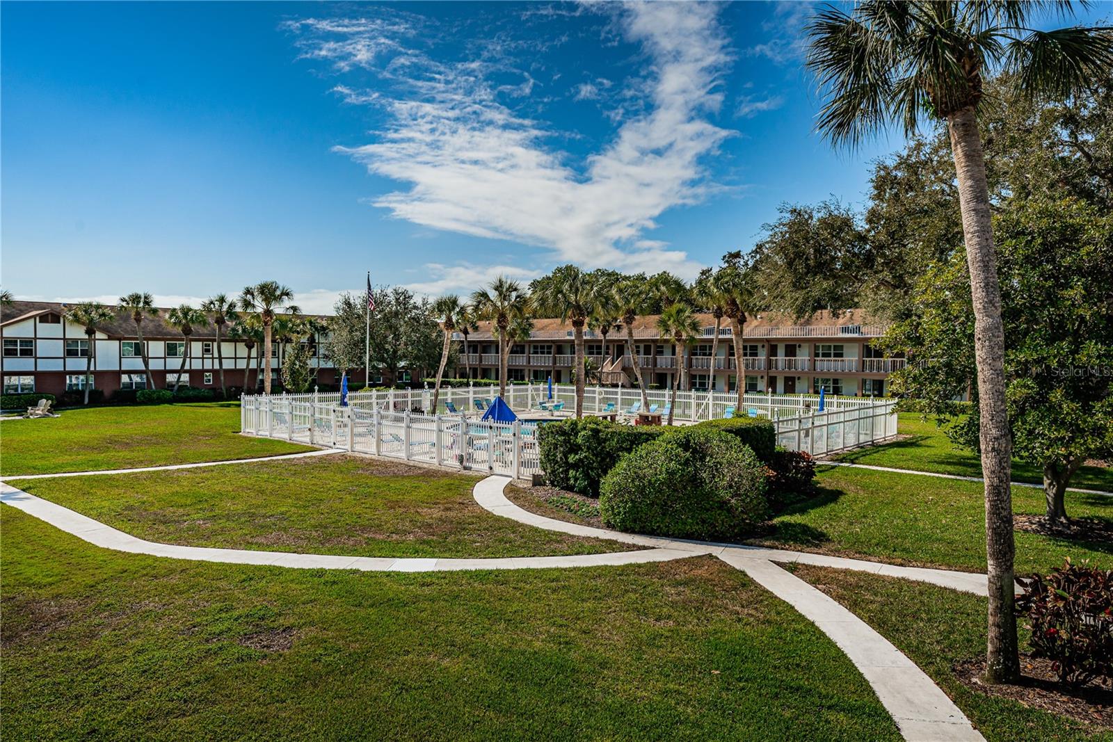 650 PINELLAS POINT DR S #216, ST PETERSBURG, FL, 33705