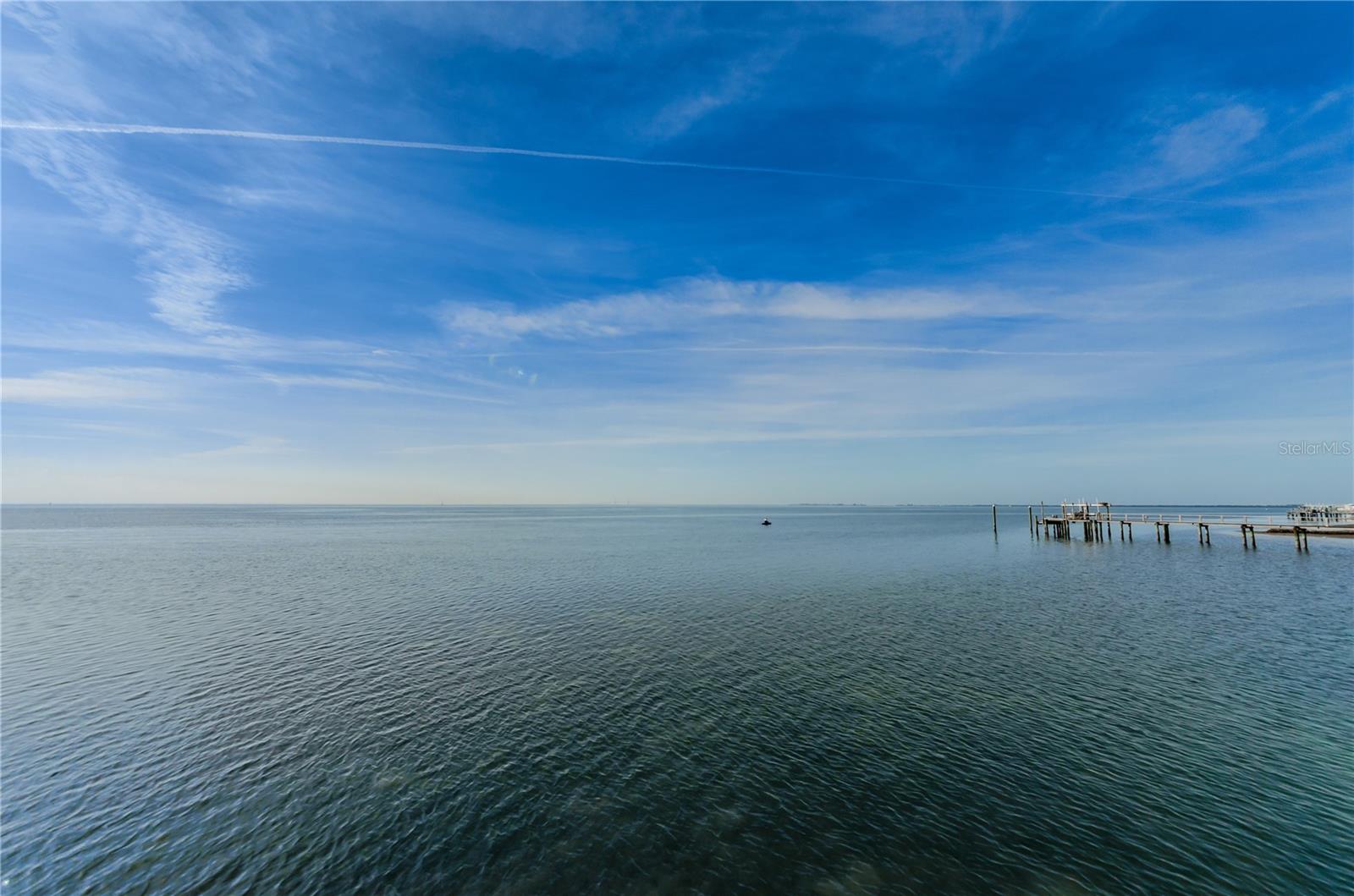 650 PINELLAS POINT DR S #216, ST PETERSBURG, FL, 33705