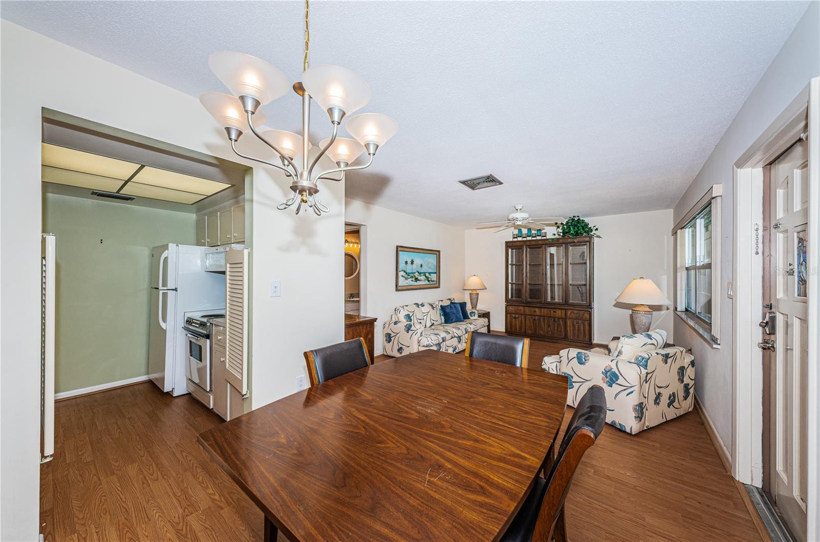 650 PINELLAS POINT DR S #216, ST PETERSBURG, FL, 33705