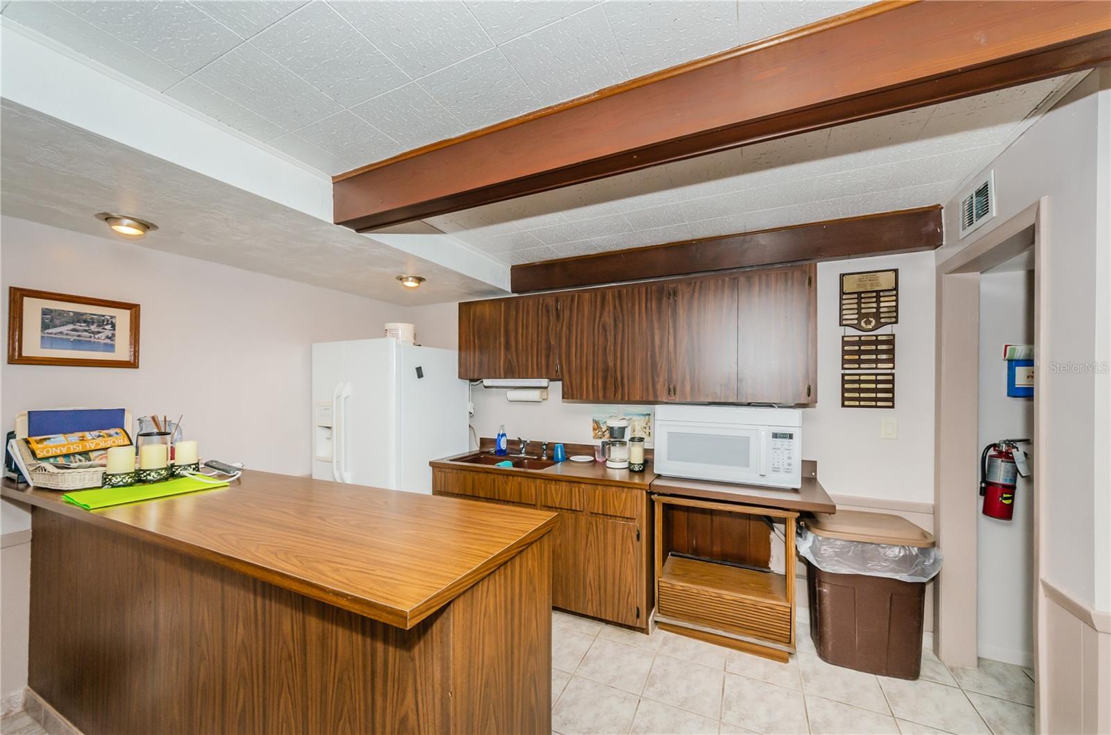 650 PINELLAS POINT DR S #216, ST PETERSBURG, FL, 33705