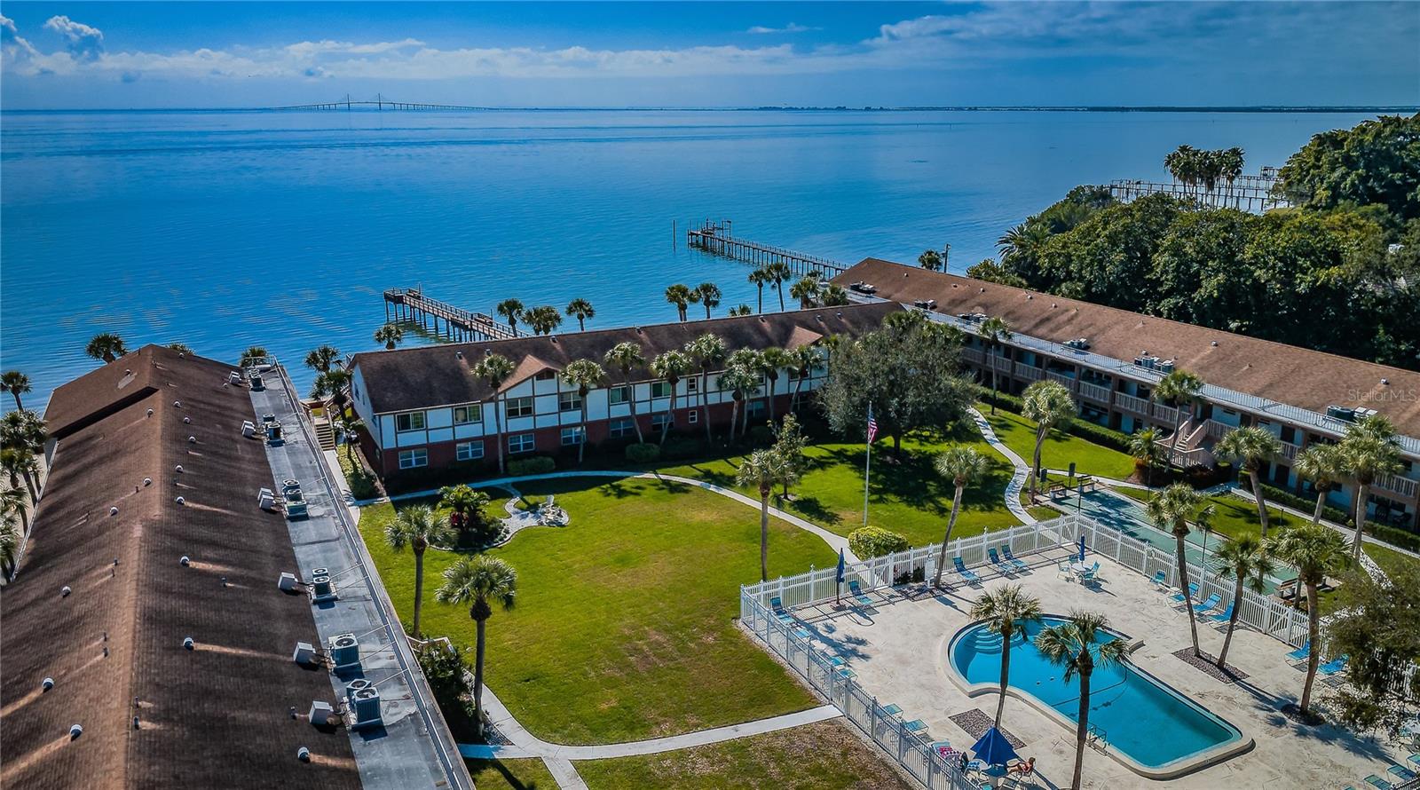 650 PINELLAS POINT DR S #216, ST PETERSBURG, FL, 33705