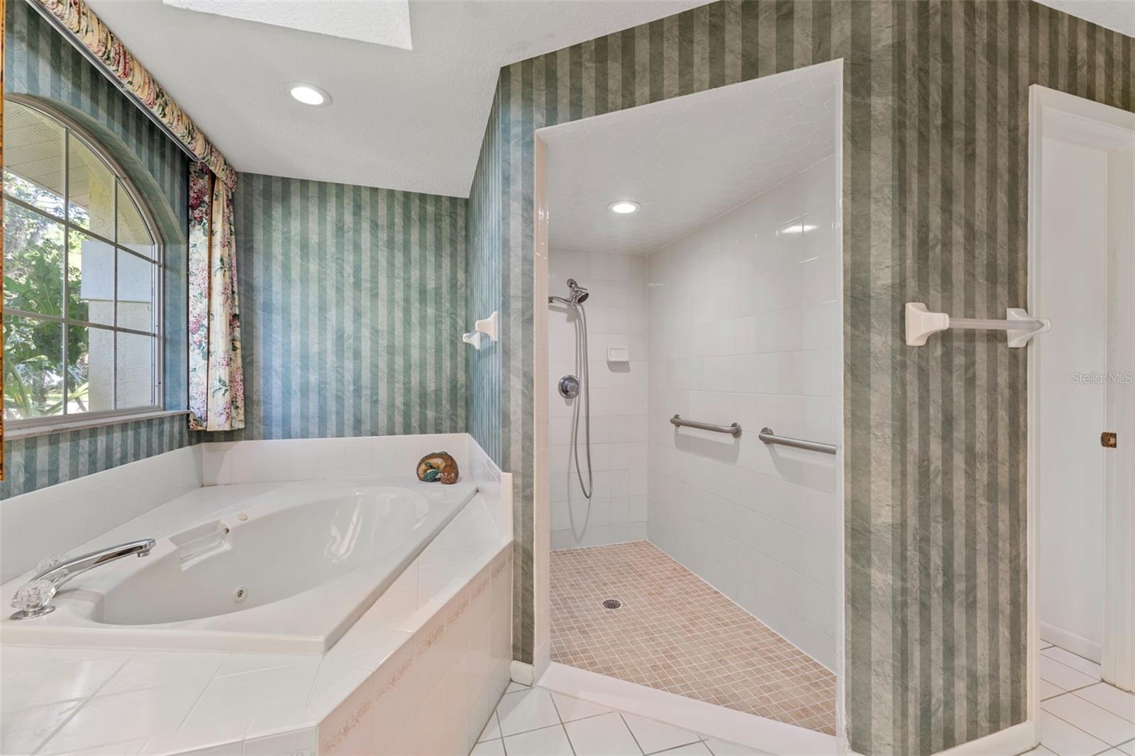 3022 FOREST CLUB DR, PLANT CITY, FL, 33566