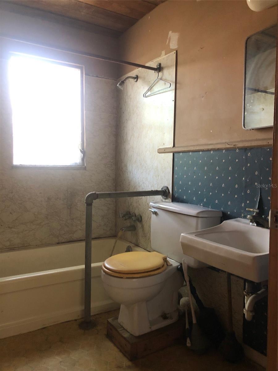 407 W 25TH ST, SANFORD, FL, 32771