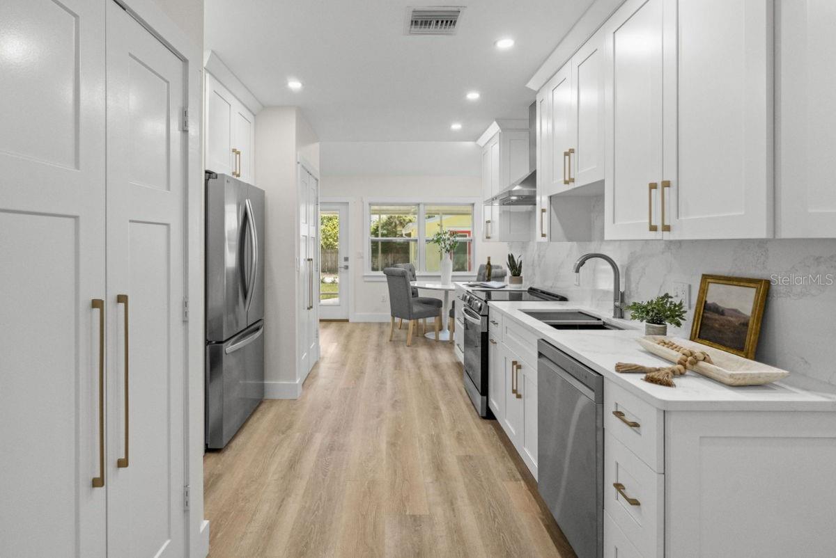 617 SCOTLAND ST, DUNEDIN, FL, 34698