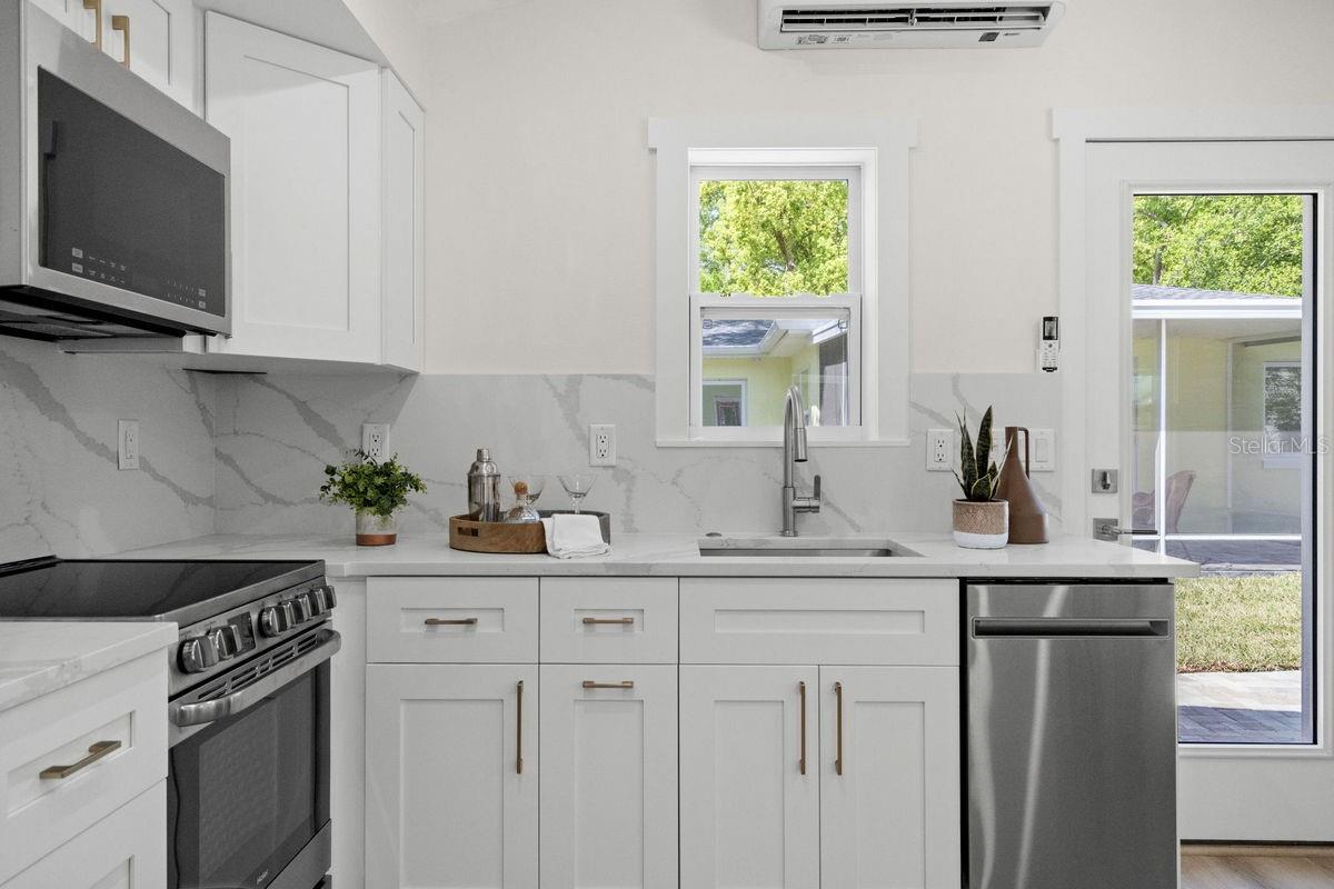 617 SCOTLAND ST, DUNEDIN, FL, 34698