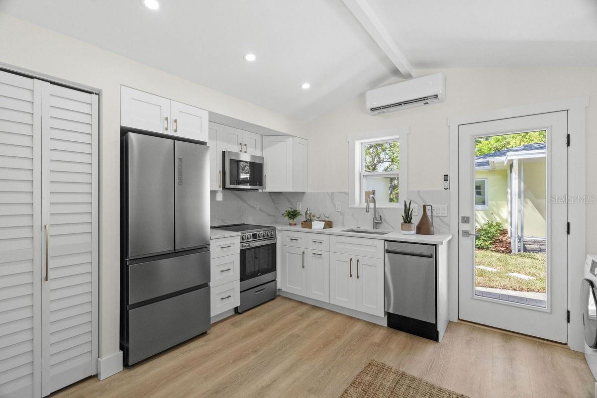 617 SCOTLAND ST, DUNEDIN, FL, 34698
