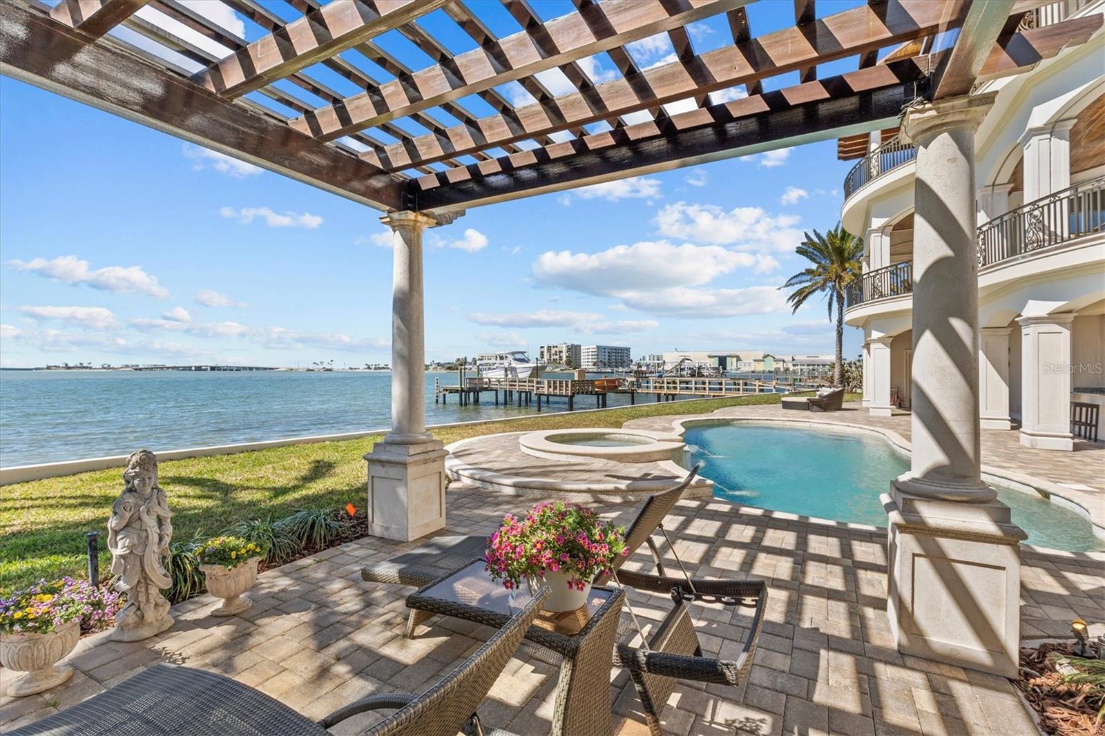 2402 BAYWOOD DR W, DUNEDIN, FL, 34698