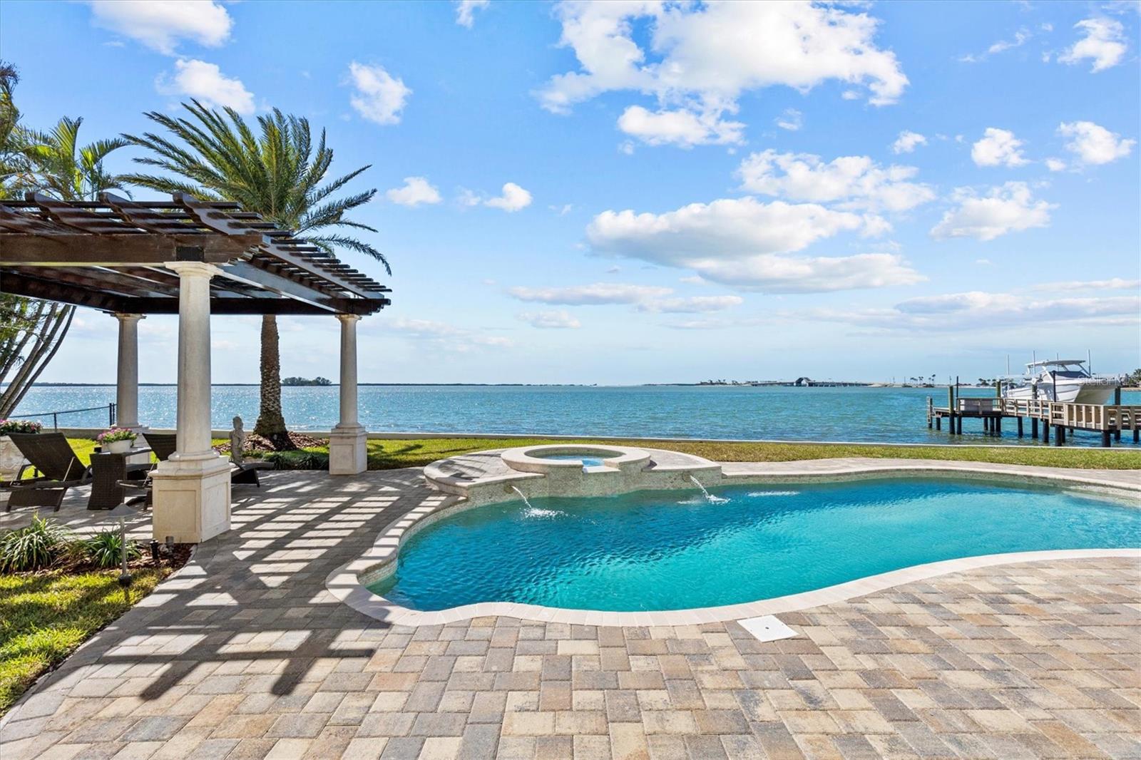 2402 BAYWOOD DR W, DUNEDIN, FL, 34698