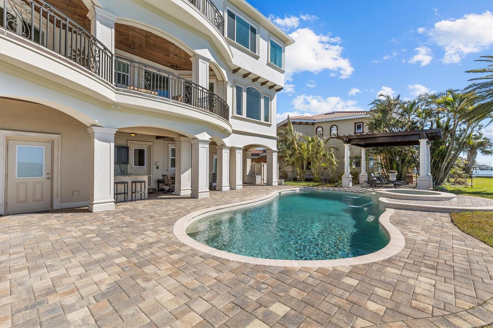 2402 BAYWOOD DR W, DUNEDIN, FL, 34698