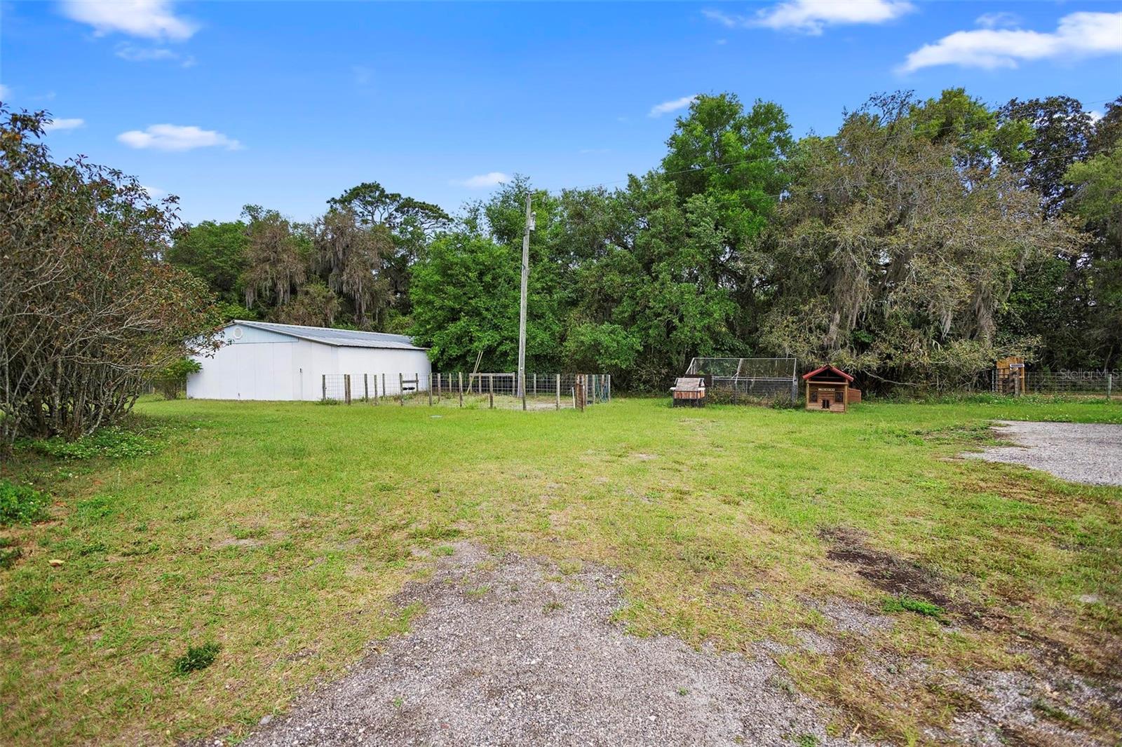 2395 OLD REYNOLDS RD, DE LEON SPRINGS, FL, 32130