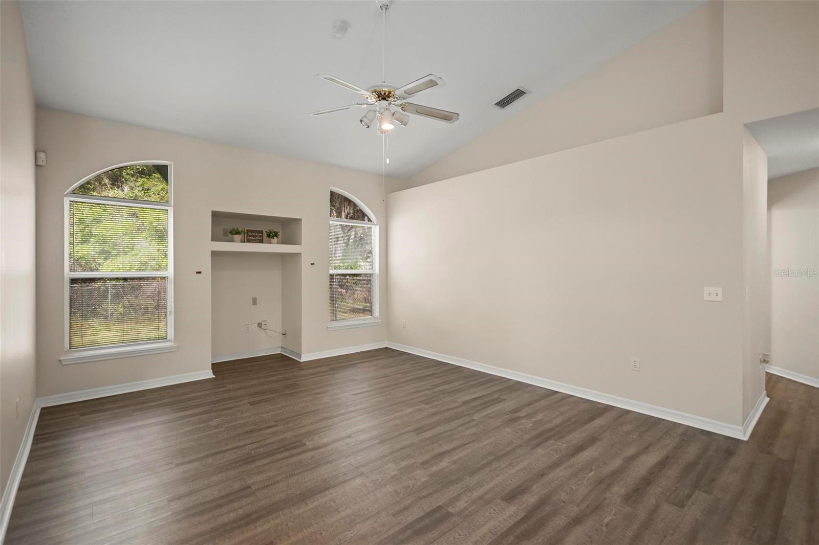 2395 OLD REYNOLDS RD, DE LEON SPRINGS, FL, 32130