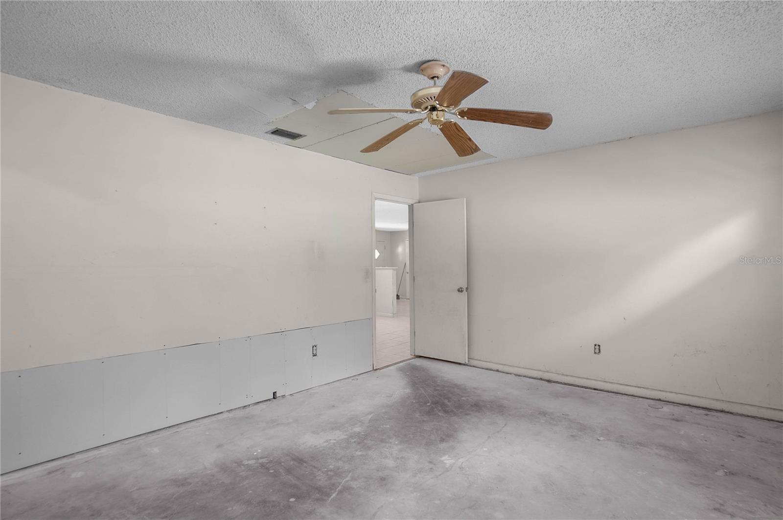 1561 NW 21ST ST, CRYSTAL RIVER, FL, 34428