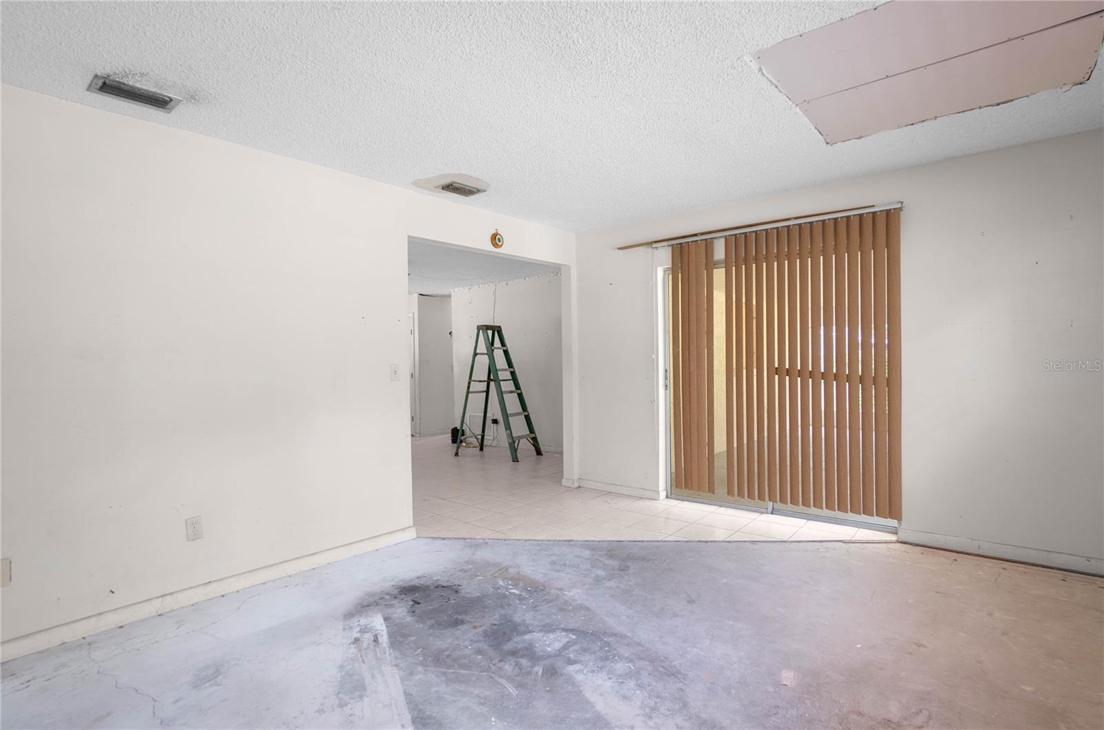 1561 NW 21ST ST, CRYSTAL RIVER, FL, 34428