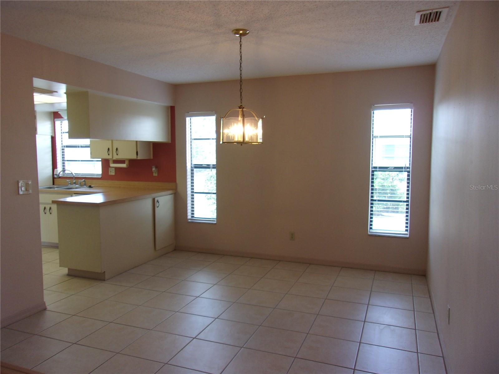 402 LA JOLLA AVE, SUN CITY CENTER, FL, 33573
