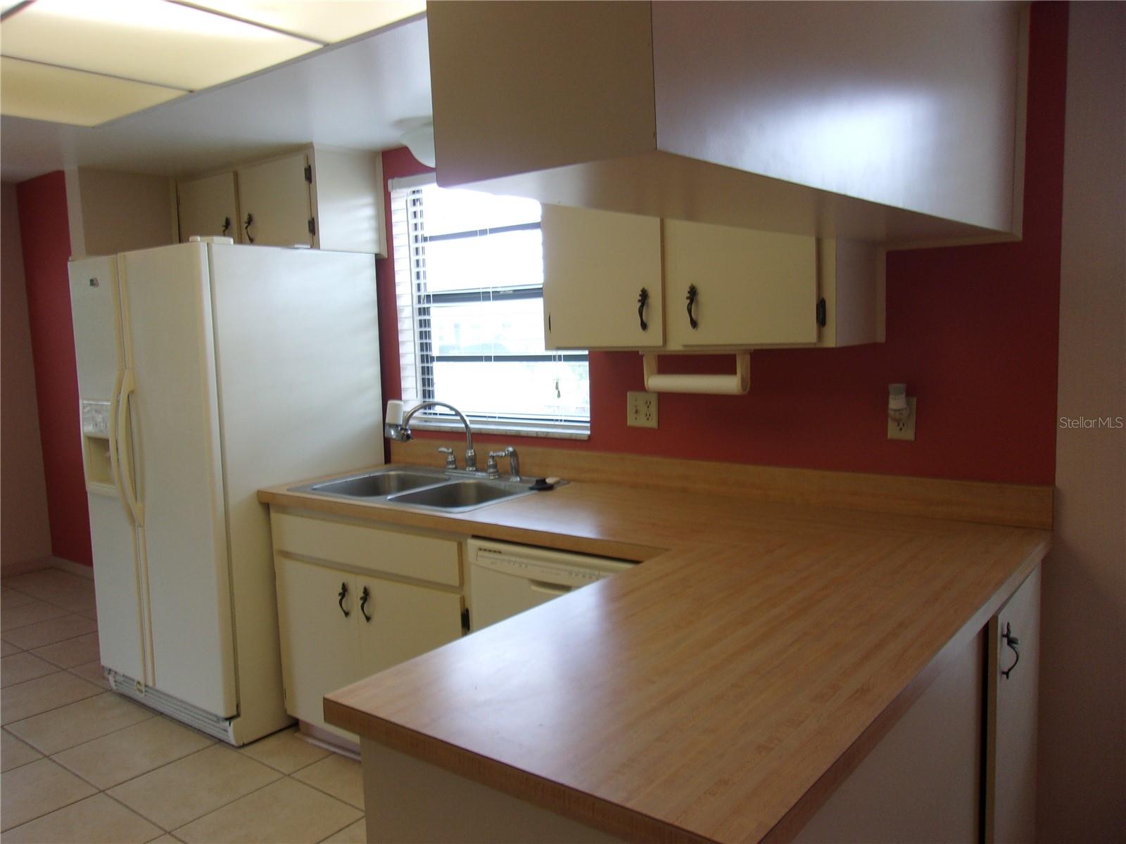 402 LA JOLLA AVE, SUN CITY CENTER, FL, 33573